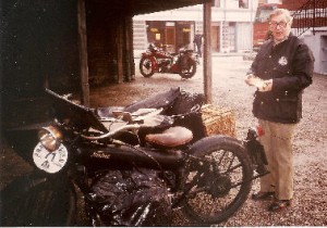 Far med Kakkelovnsrøret til Skagen Rally 1983 fra 1923