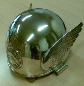 Gylden hjelm Engstrøm